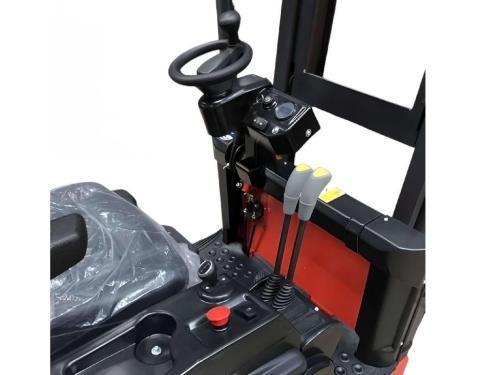 Погрузчик электрический  вилочный трехопорный NOBLELIFT FE3D16N с выбором мачты 1.6т